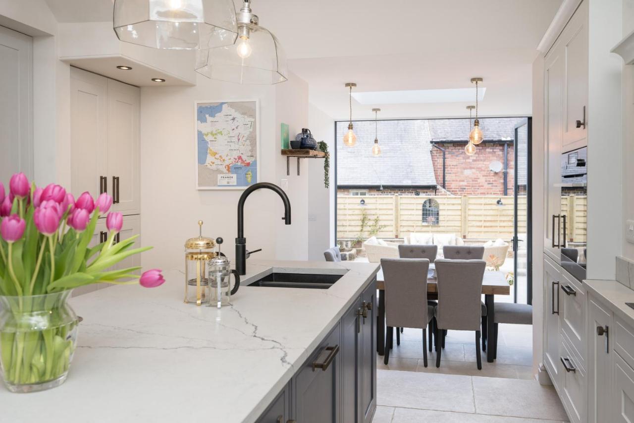 Townhouse By Harrogate Serviced Apartments Экстерьер фото